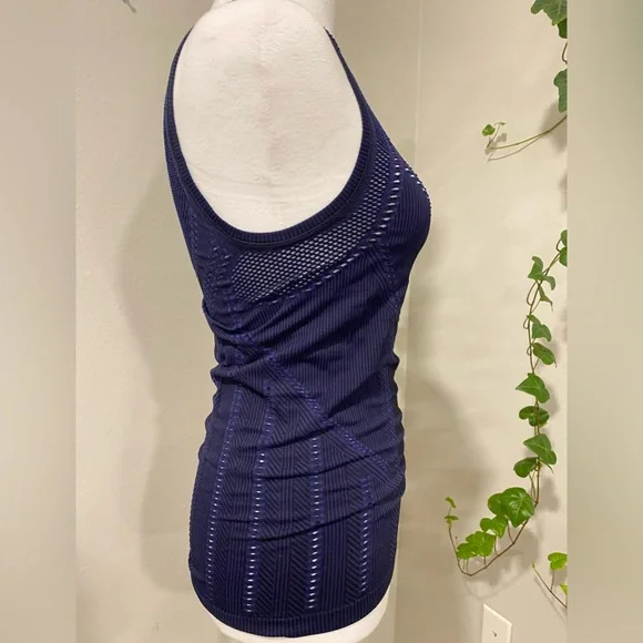 Athleta Women's Vented Sleeveless Tank Top Shirt Size XS - Picture 2 of 5